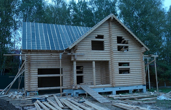 Фундамент и дом из бревна в Чеховском районе